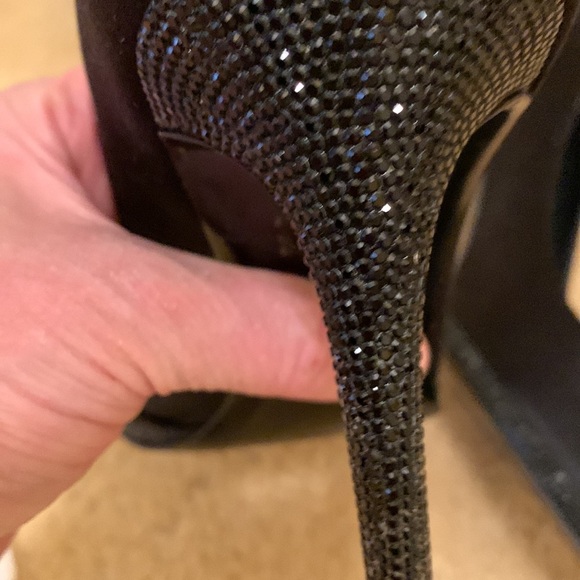 Rene Caovilla YASMINE CRYSTAL BLACK PUMP satin with jewelled trimmed sole/heel - Picture 9 of 10